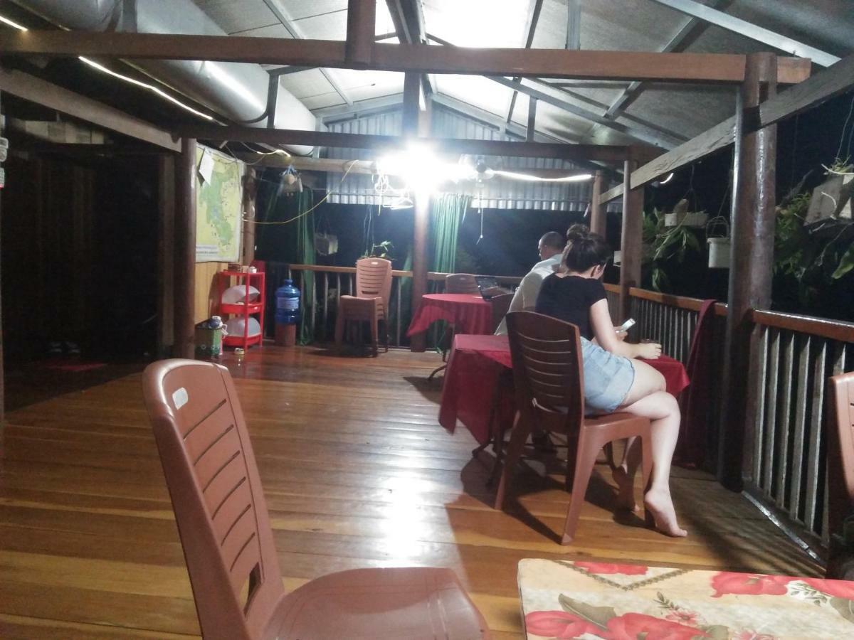 Tran Xuan Homestay Ba Be Exterior foto