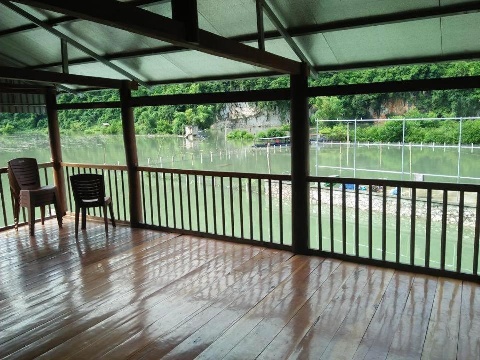 Tran Xuan Homestay Ba Be Exterior foto