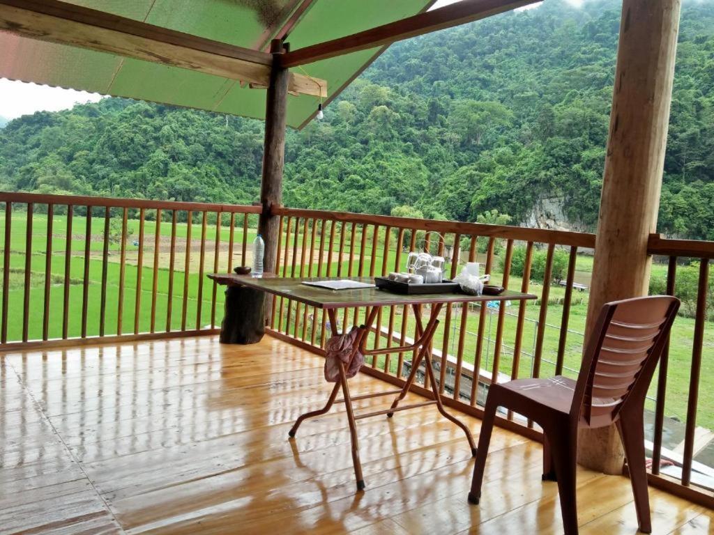 Tran Xuan Homestay Ba Be Exterior foto